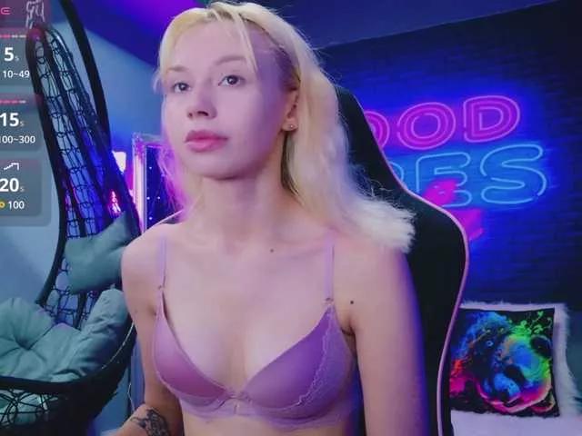 AlessiaCroft on BongaCams 