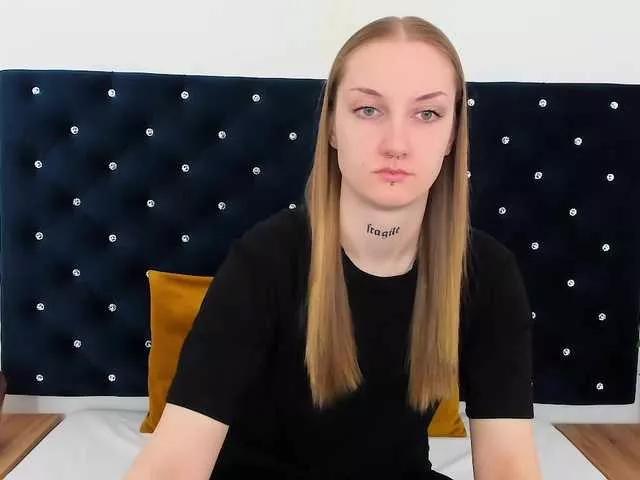 AlexaKisses on BongaCams 