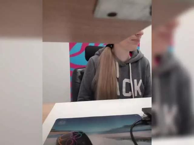 Angelinamik on BongaCams 