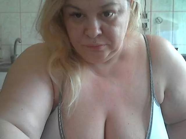 AriannaMilf on BongaCams 