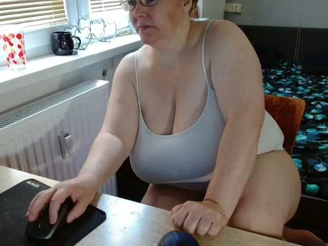 Bessy123 on BongaCams 