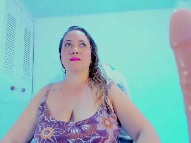 CamilaFox on BongaCams 