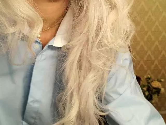 Charmingvenus11701 on BongaCams 