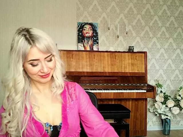 Charmingvenus11701 on BongaCams 