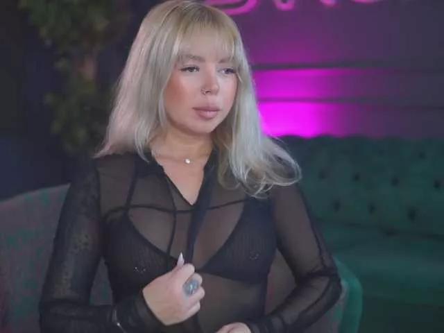 DaenerysDrogo on BongaCams 