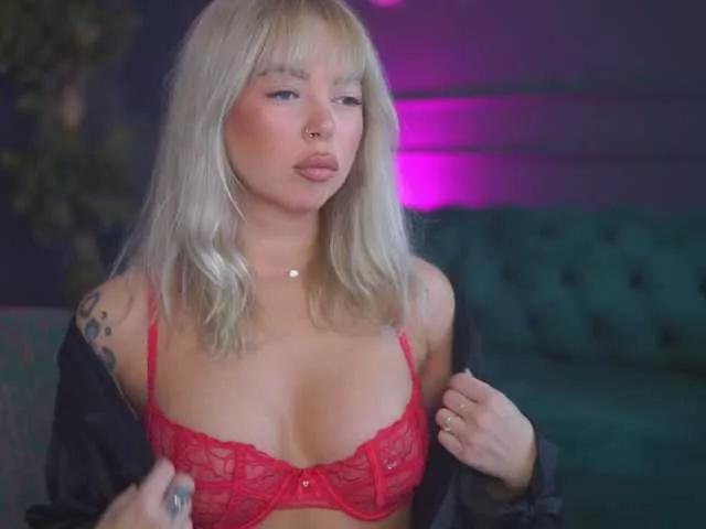 DaenerysDrogo on BongaCams 