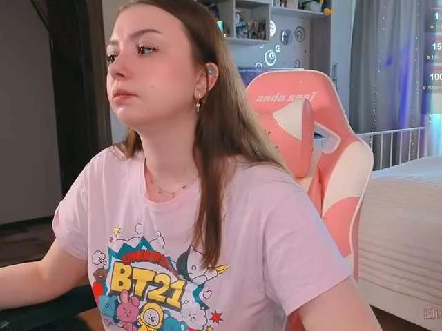 EliseJay on BongaCams 