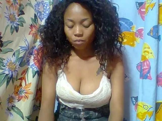 Estelahh on BongaCams 