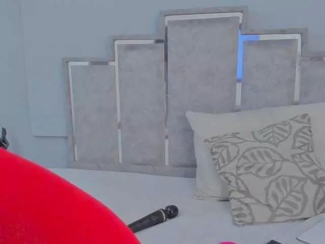 GabyyJones on BongaCams 