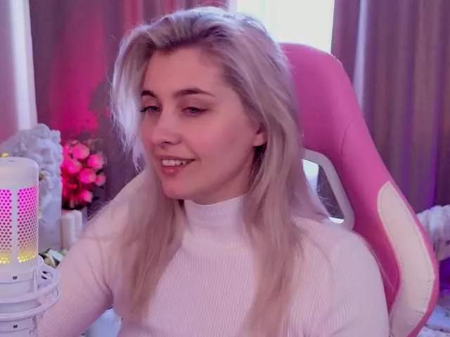 HoneyCherry on BongaCams 
