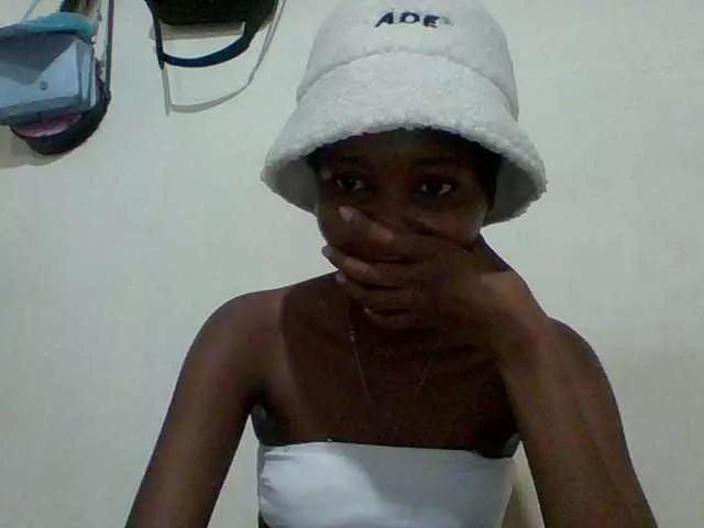 Hornyqueen4 on BongaCams 