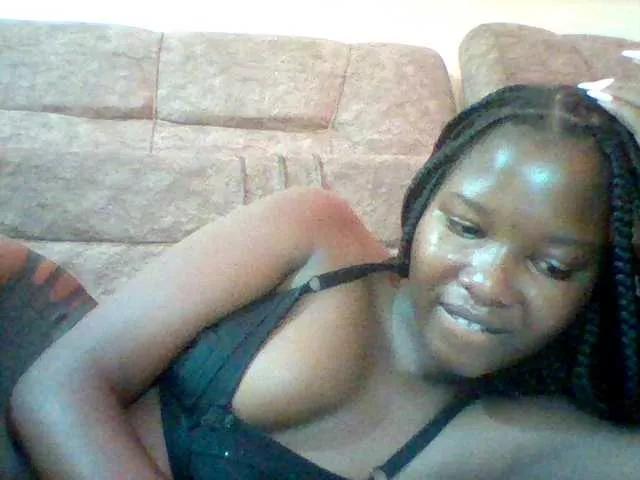 Hornyqueen4 on BongaCams 