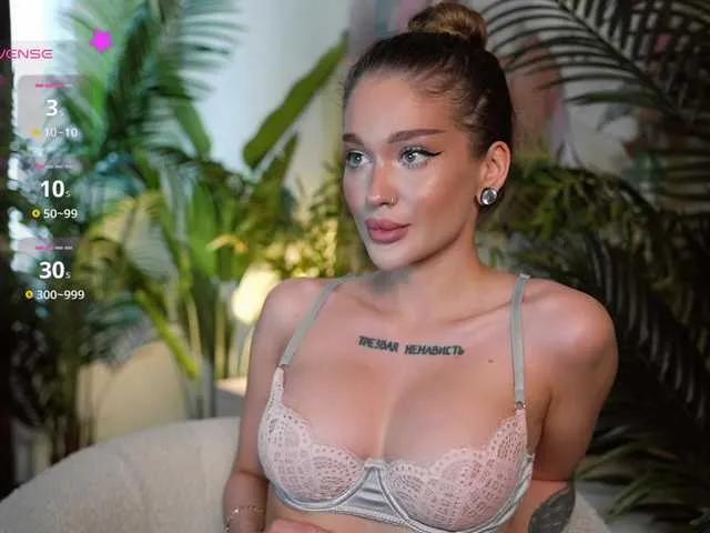 IamToxicRoxy on BongaCams 