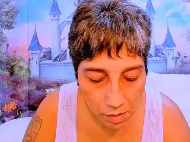 indianroxy on BongaCams 