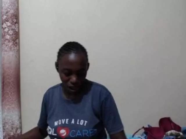 lilqueen1 on BongaCams 