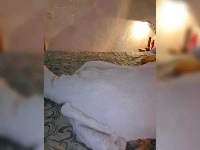 LittleDelora on BongaCams 