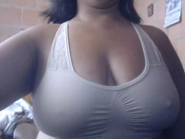 Meganny2023 on BongaCams 