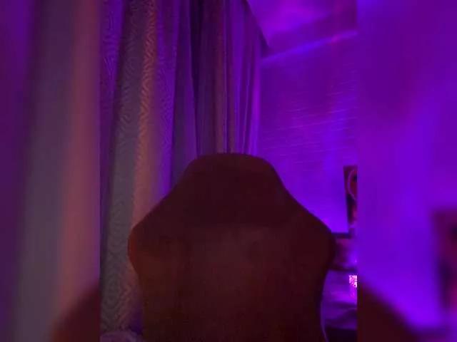 Nestyzz on BongaCams 