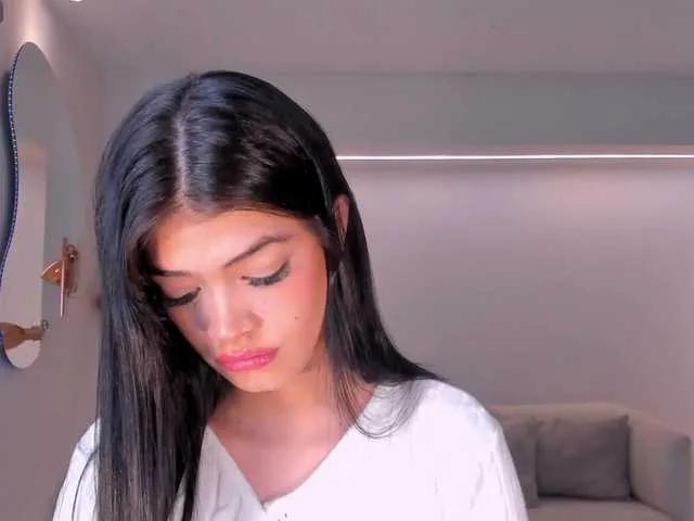 NiaMiller on BongaCams 