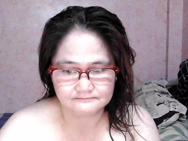 NICEtitspinay on BongaCams 