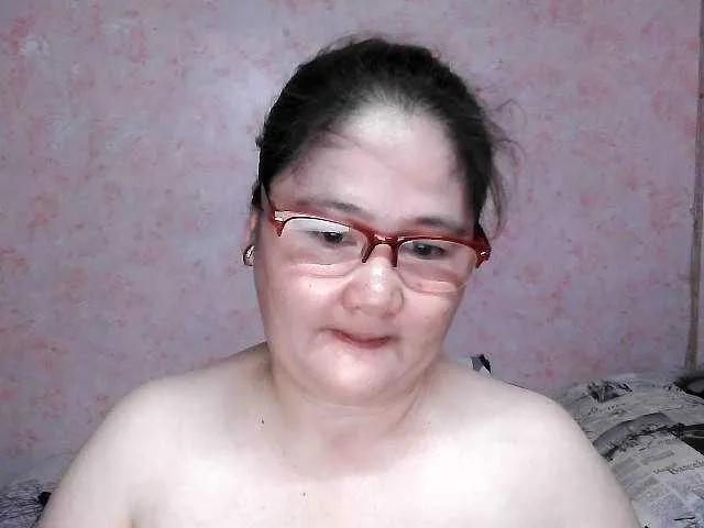 NICEtitspinay on BongaCams 