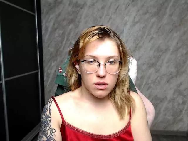 Regimasmile on BongaCams 