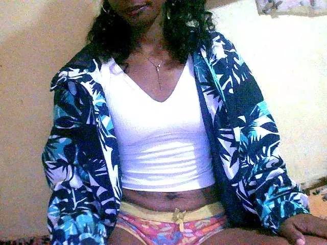 Reine2delice on BongaCams 