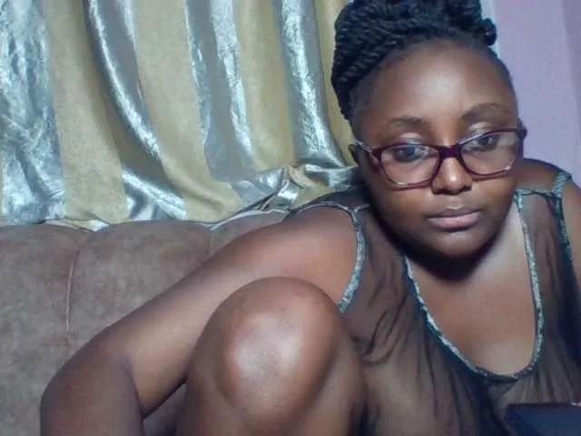 sexyass33 on BongaCams 