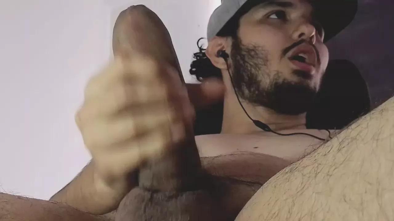 Aaronhot3325 on Cam4 