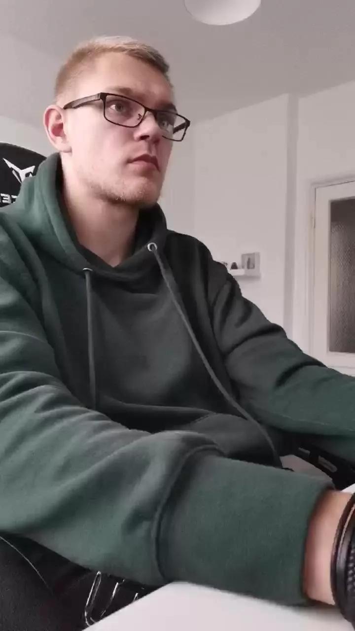 Aleex325