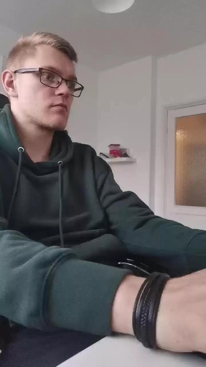 Aleex325