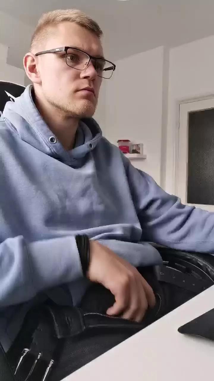 Aleex325