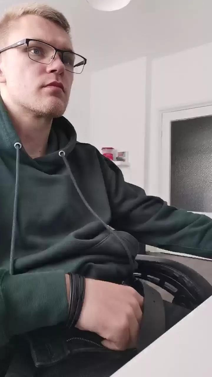 Aleex325