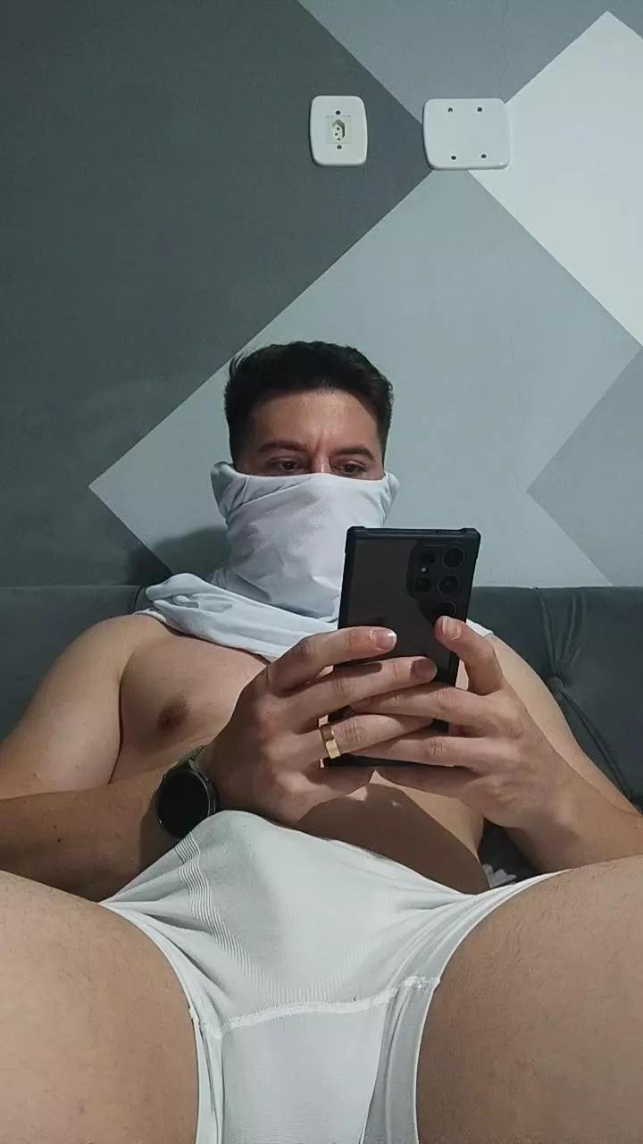 alerrandroo1 on Cam4 