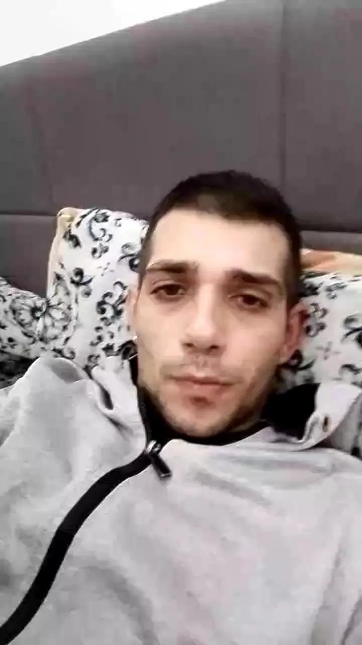 Alessio967 on Cam4 