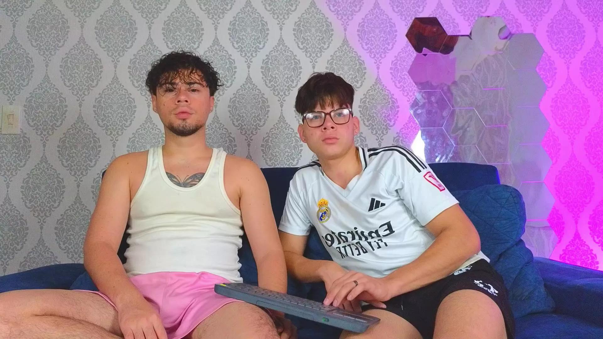 Angel_boyy2 on Cam4 