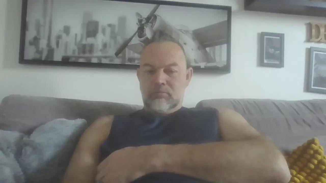 bear70s on Cam4 