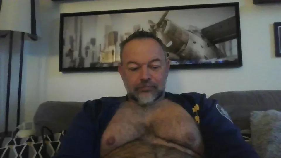 bear70s on Cam4 