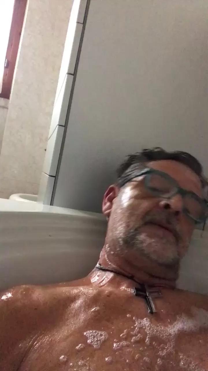 bergamo13 on Cam4 