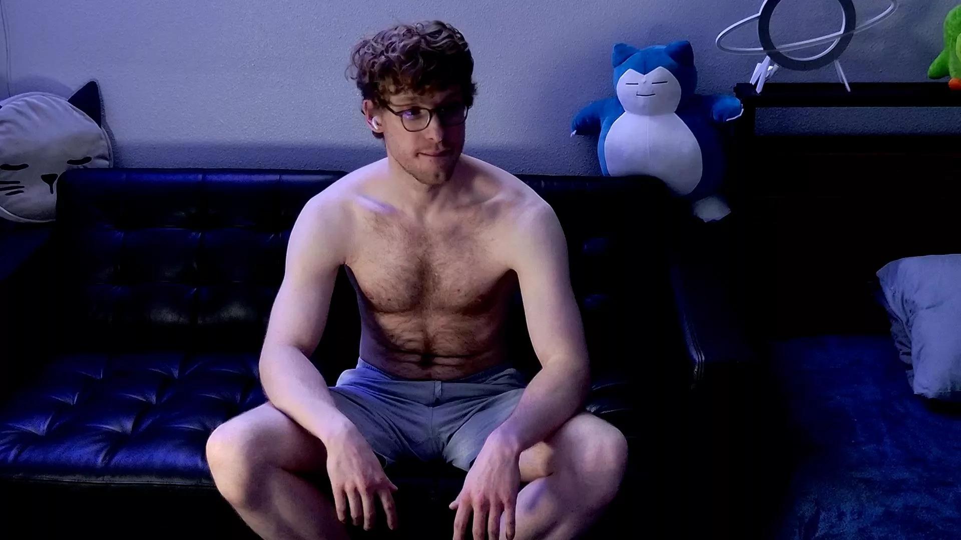 BlueEyedTallGuy on Cam4 
