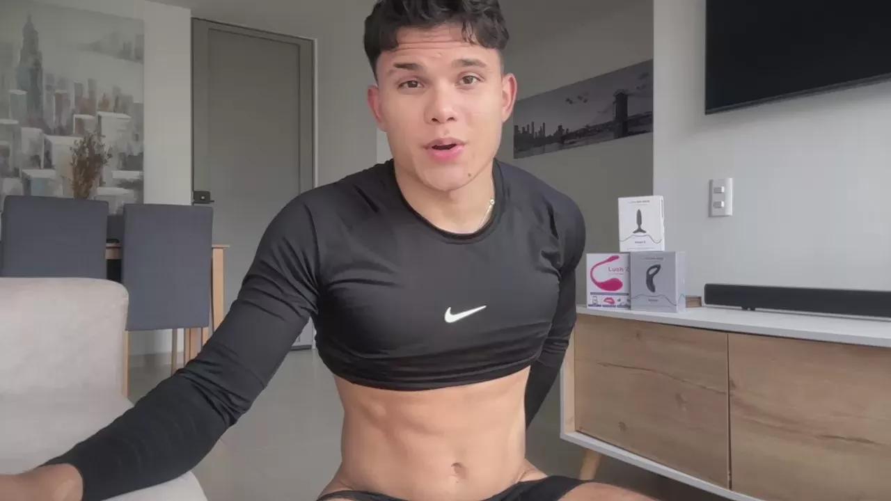 chris_argent on Cam4 