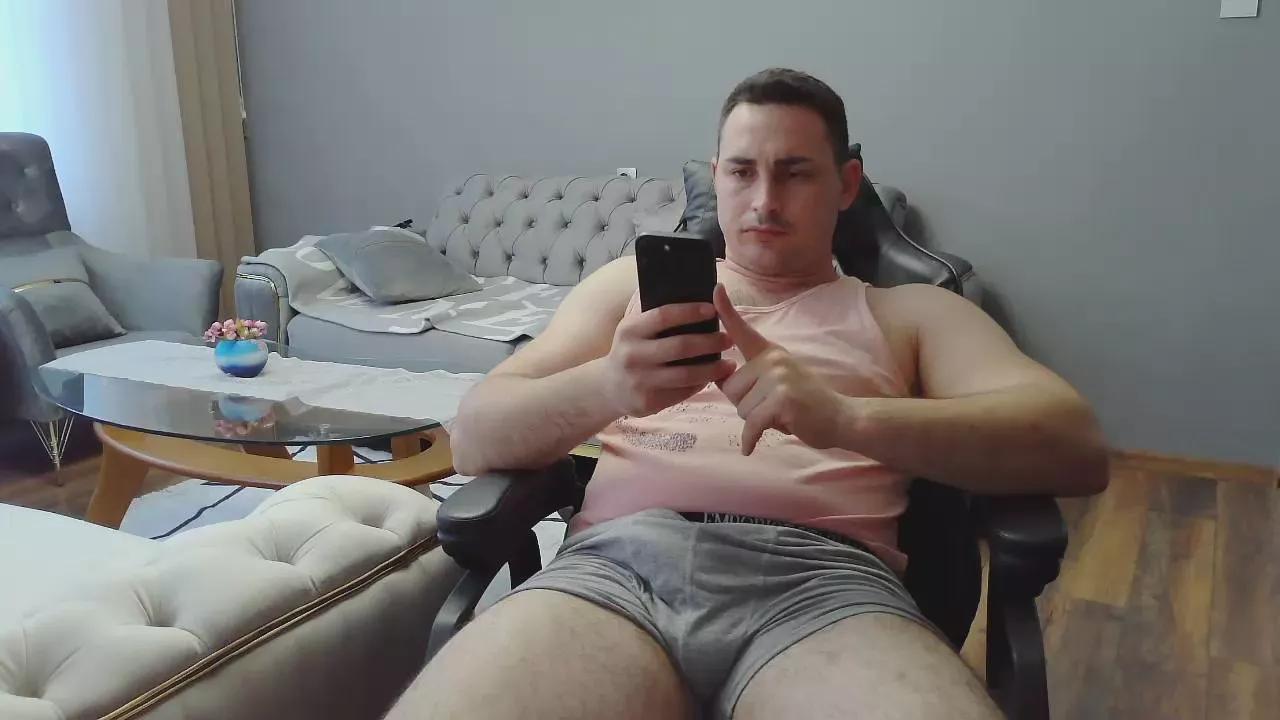 djmute_33 on Cam4 