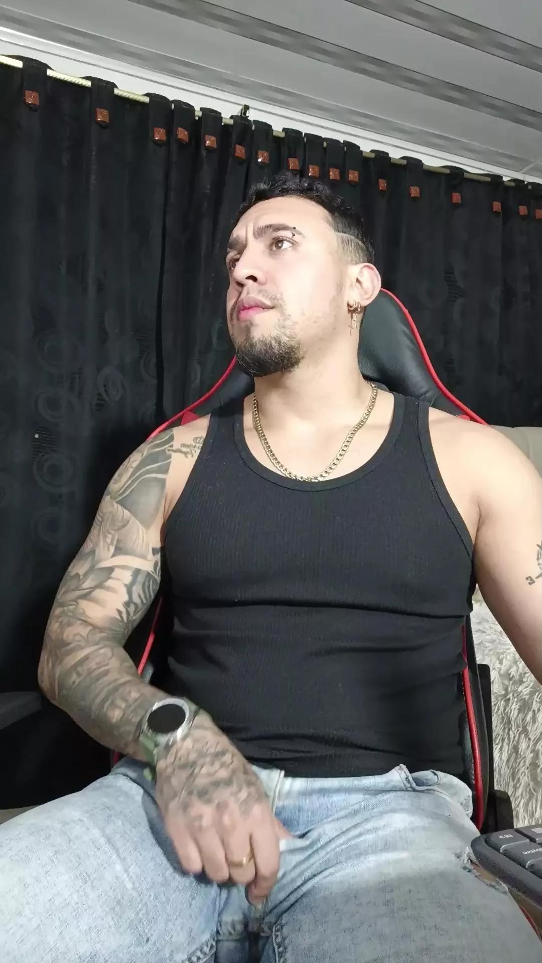 Im_massimo777 on Cam4 