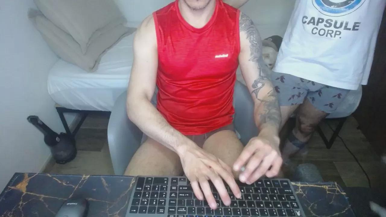 Lealboy on Cam4 