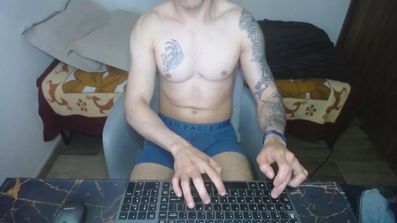 Lealboy on Cam4 