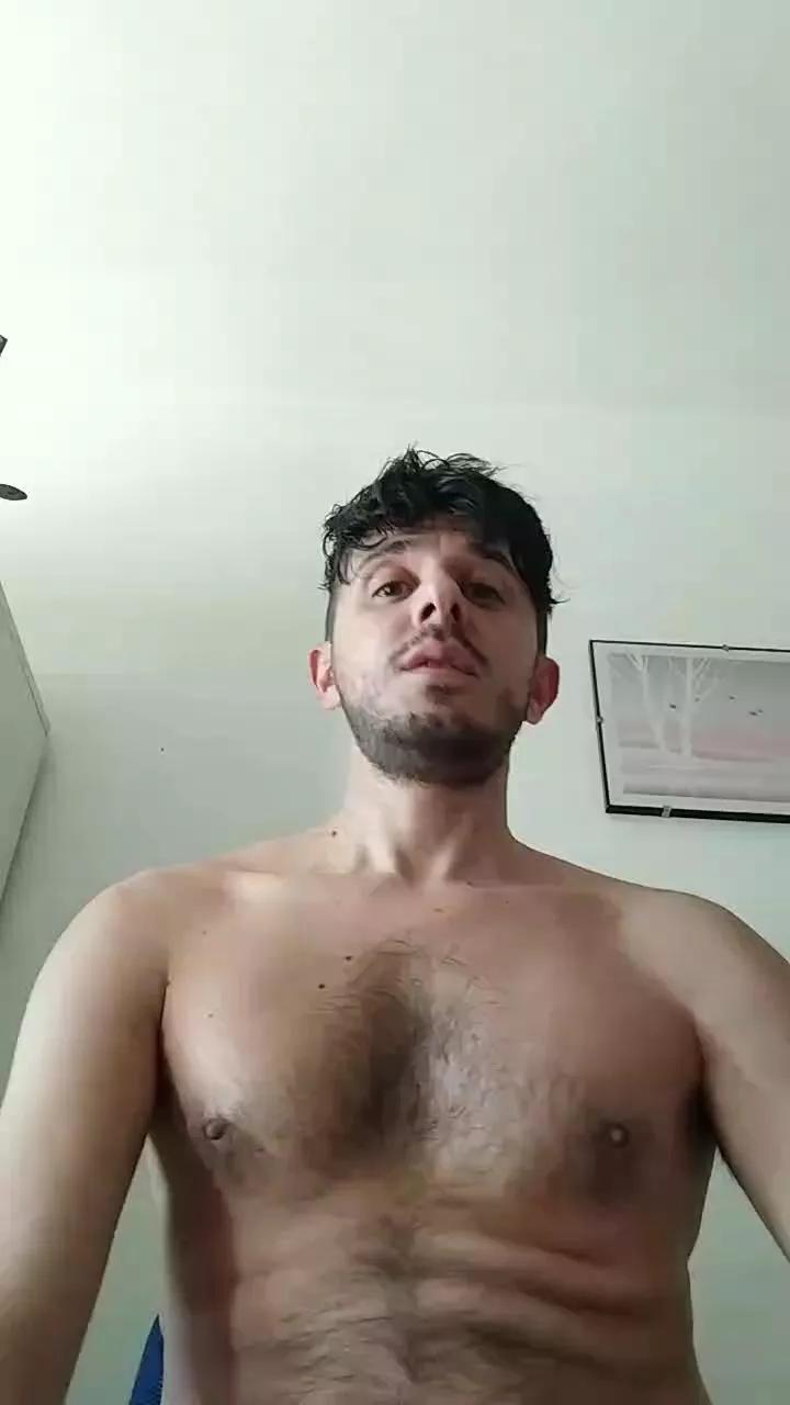 Mew2pup on Cam4 