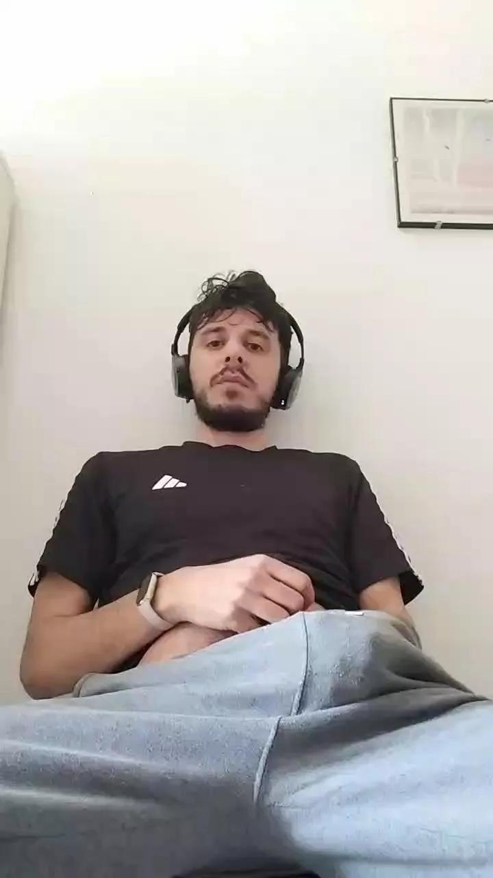 Mew2pup on Cam4 