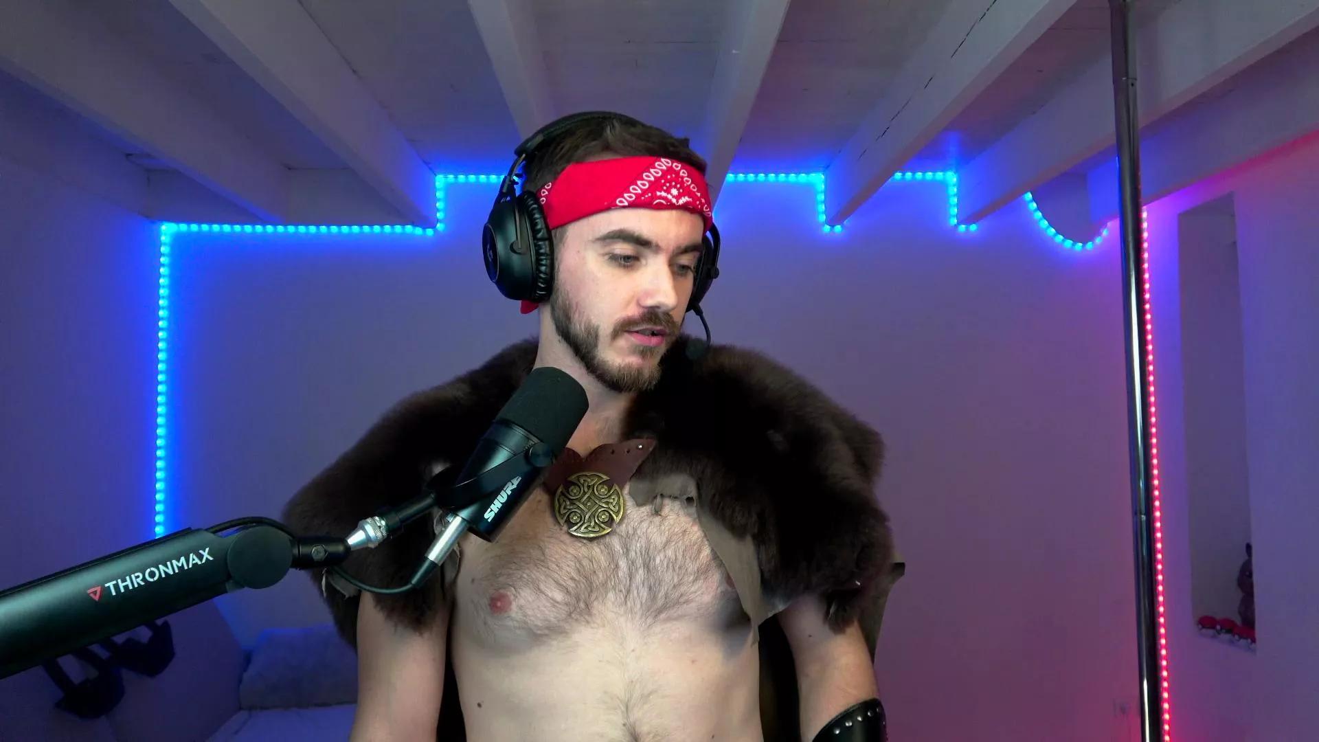 Mikev47 on Cam4 