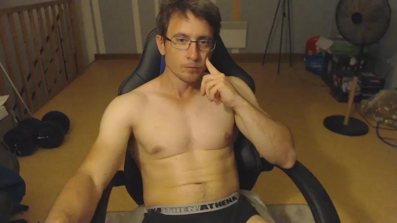 minothor on Cam4 