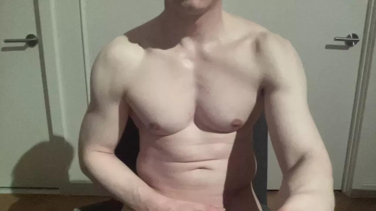 muscleguy7 on Cam4 